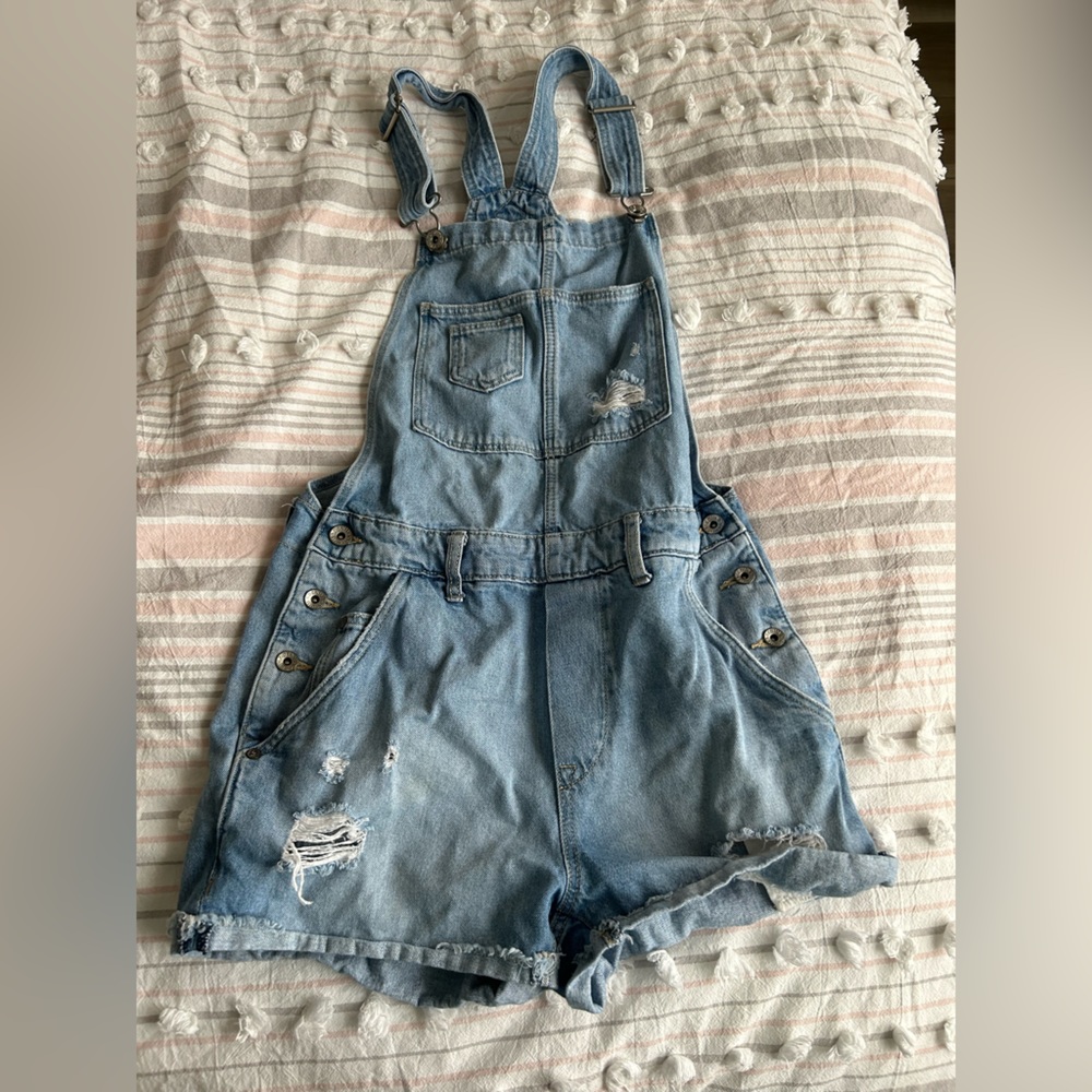 Overall shorts